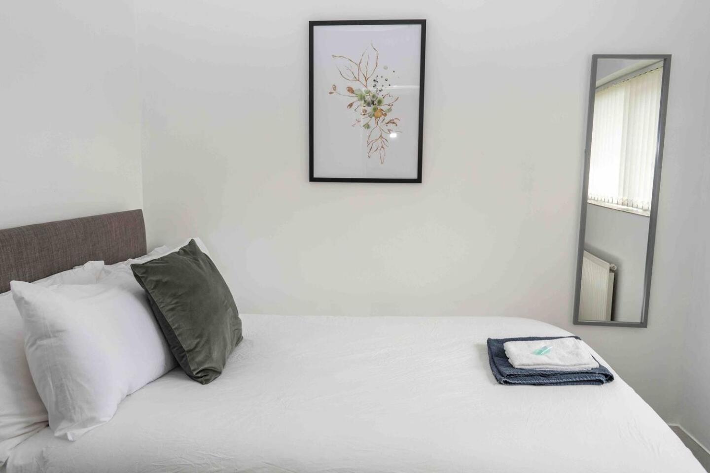 Comfortable And Convenient 3 Bedroom House With Parking Handsworth Luaran gambar