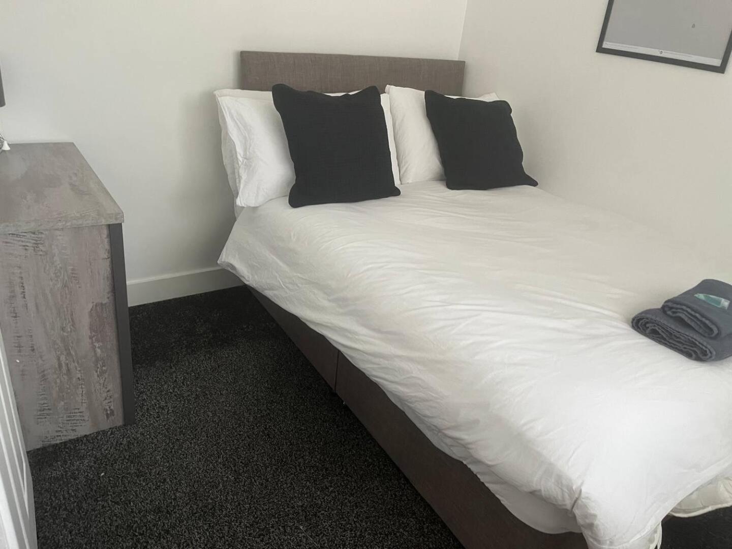 Comfortable And Convenient 3 Bedroom House With Parking Handsworth Luaran gambar