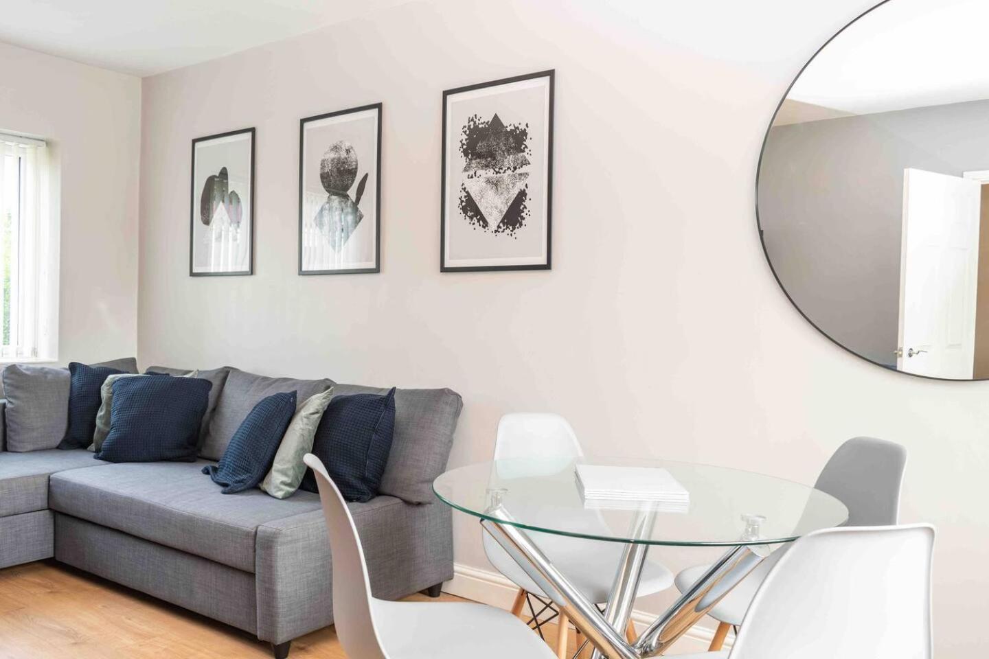 Comfortable And Convenient 3 Bedroom House With Parking Handsworth Luaran gambar