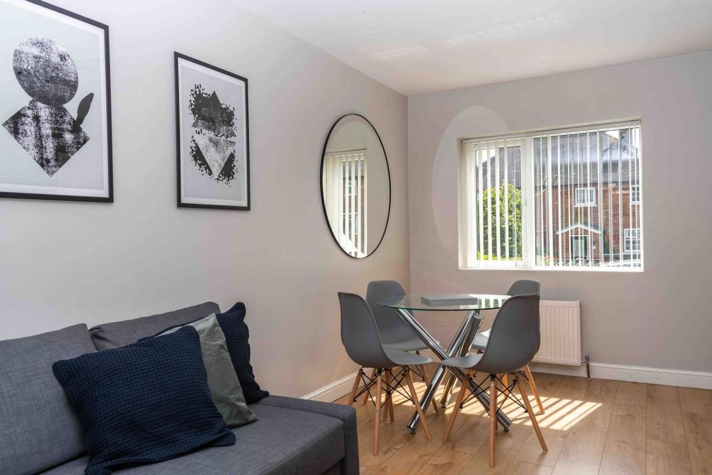 Comfortable And Convenient 3 Bedroom House With Parking Handsworth Luaran gambar