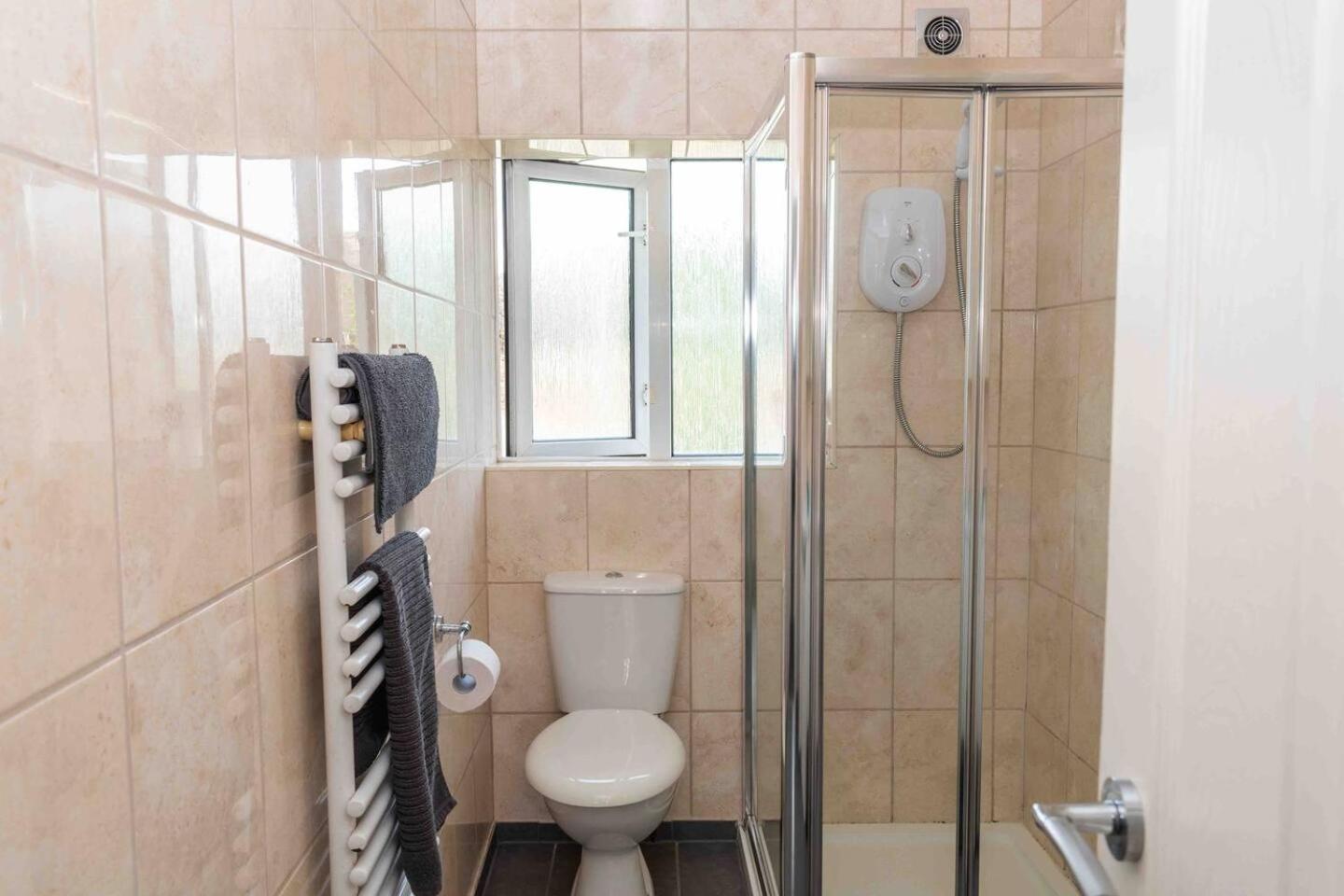 Comfortable And Convenient 3 Bedroom House With Parking Handsworth Luaran gambar