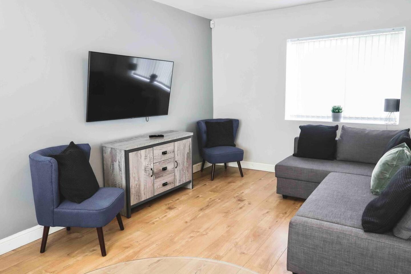 Comfortable And Convenient 3 Bedroom House With Parking Handsworth Luaran gambar